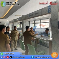 Wakil Bupati Sintang Tinjau Pelayanan di DPMPTSP dan MPP Bumi Senentang