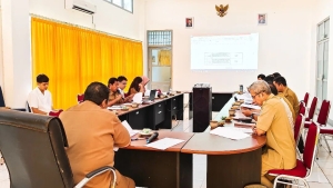 Rapat Pembahasan Draf Peraturan Bupati tentang Pemberian Insentif dan Kemudahan Penanaman Modal di Kabupaten Sintang